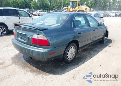 1997 Honda Accord Ex из США, поврежденный, VIN 1HGCD5565VA079695